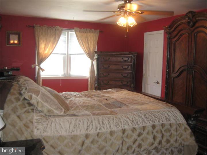 1318 Salem Road Burlington, NJ 08016 - Photo 12 of 24 Master Bedroom