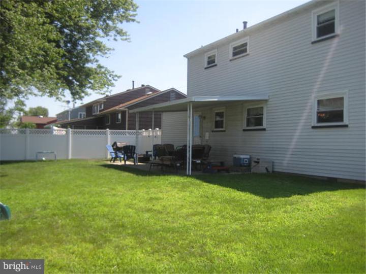 1318 Salem Road Burlington, NJ 08016 - Photo 23 of 24 Exterior Back