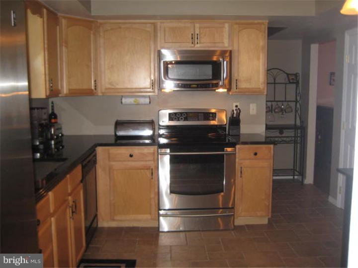 1318 Salem Road Burlington, NJ 08016 - Photo 4 of 24 Kitchen