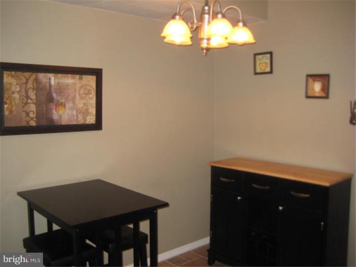 1318 Salem Road Burlington, NJ 08016 - Photo 6 of 24 Kitchen