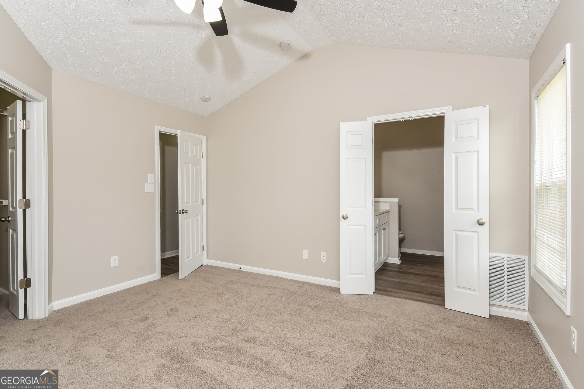 4809 Nature Trail Austell, GA 30106 - Photo 8 of 17 a view of a bathroom with a bathroom