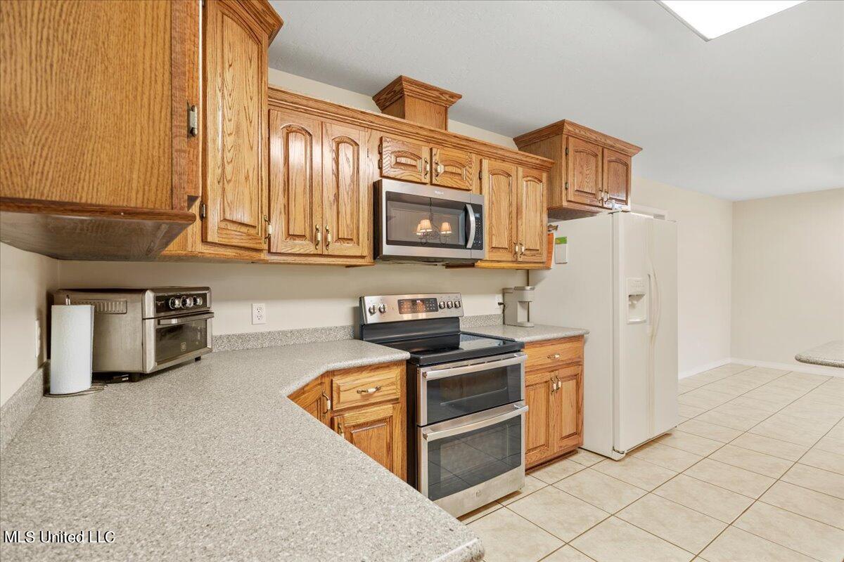 20034 Diamond Road Saucier, MS 39574 - Photo 11 of 45 12-Kitchen