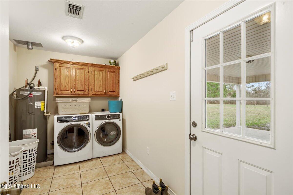 20034 Diamond Road Saucier, MS 39574 - Photo 24 of 45 24-Laundry Room