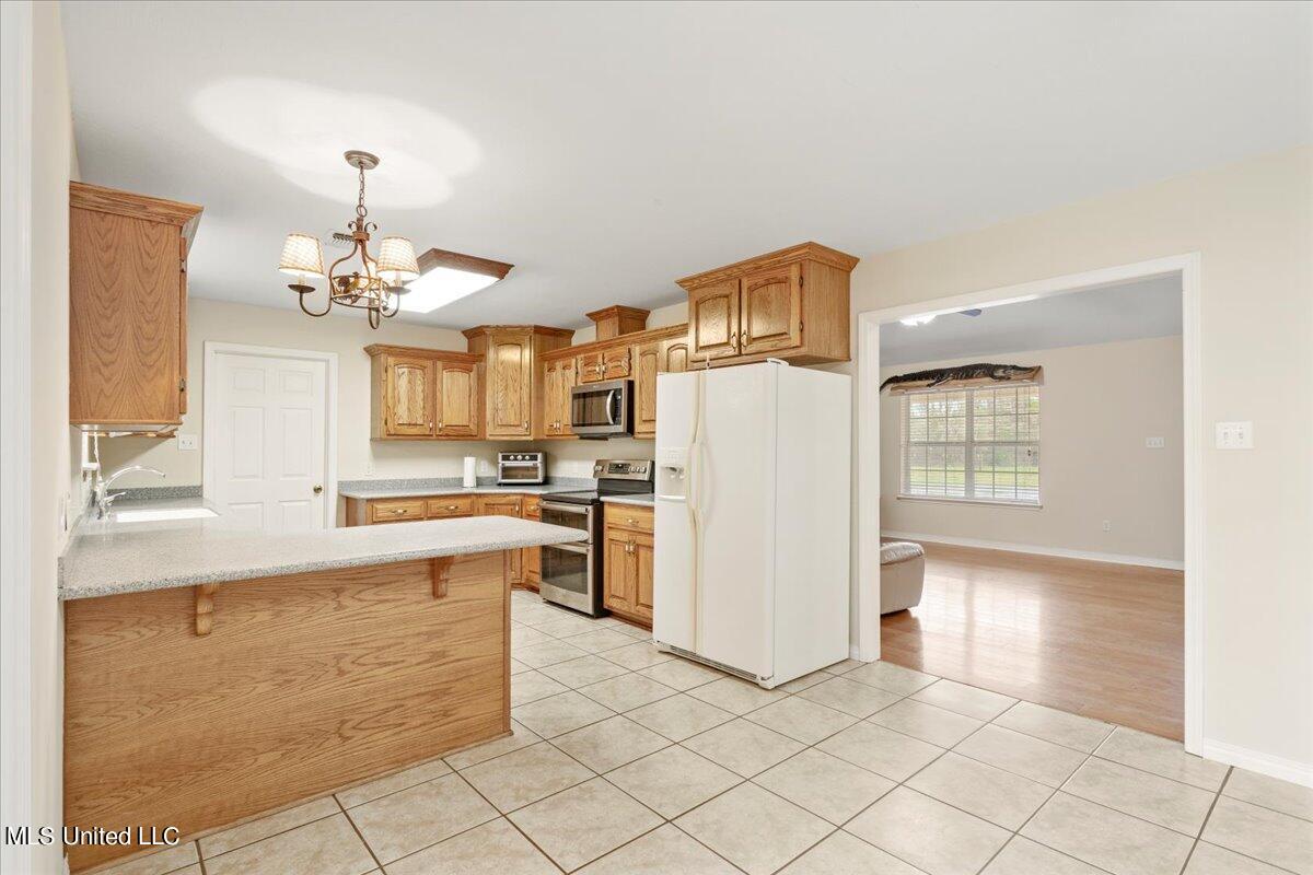 20034 Diamond Road Saucier, MS 39574 - Photo 9 of 45 11-Kitchen