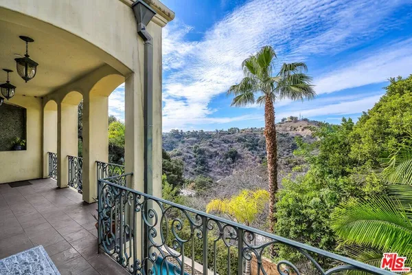 $21,500 | 3110 Benedict Canyon Drive, Beverly Hills, CA 90210