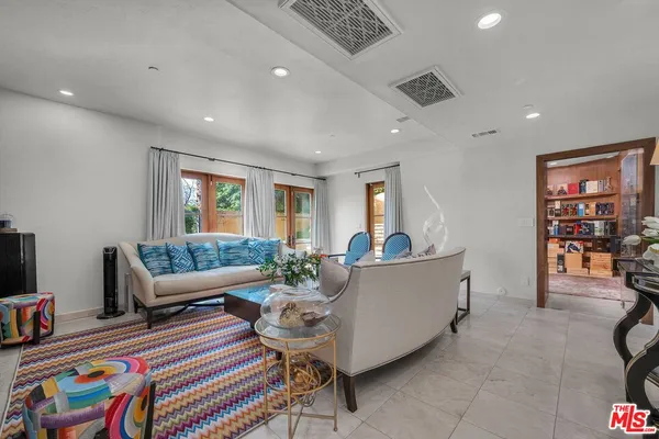 $21,500 | 3110 Benedict Canyon Drive, Beverly Hills, CA 90210
