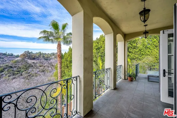 $21,500 | 3110 Benedict Canyon Drive, Beverly Hills, CA 90210