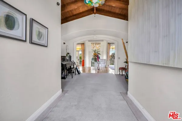 $21,500 | 3110 Benedict Canyon Drive, Beverly Hills, CA 90210