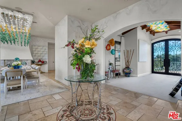 $21,500 | 3110 Benedict Canyon Drive, Beverly Hills, CA 90210