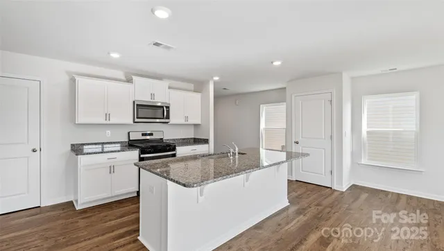 $381,090 | 64 Lillian Lane, Hendersonville, NC 28792