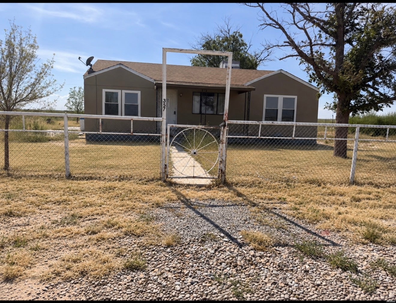 357 East Kincaid Ranch Road Artesia, NM 88210 - Photo 1 of 6 Gallery Image 1