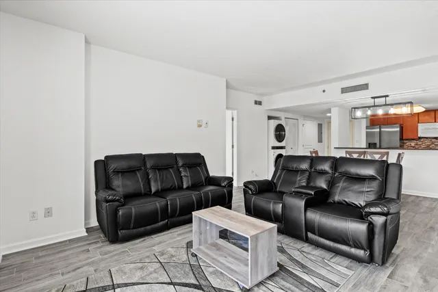 $2,200 | 300 South Duval Street, Unit 602, Tallahassee, FL 32301