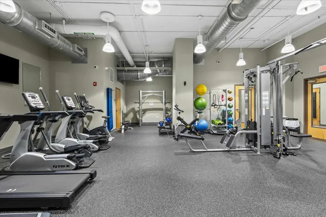 $2,200 | 300 South Duval Street, Unit 602, Tallahassee, FL 32301