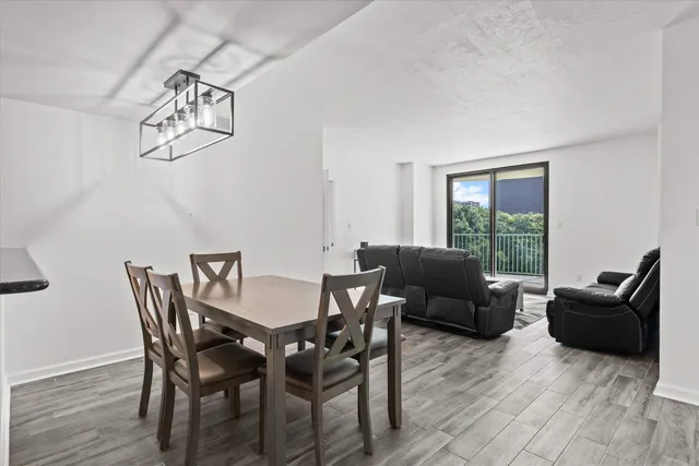 $2,200 | 300 South Duval Street, Unit 602, Tallahassee, FL 32301