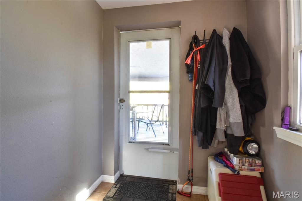 711 Reservoir Road Staunton, IL 62088 - Photo 17 of 40