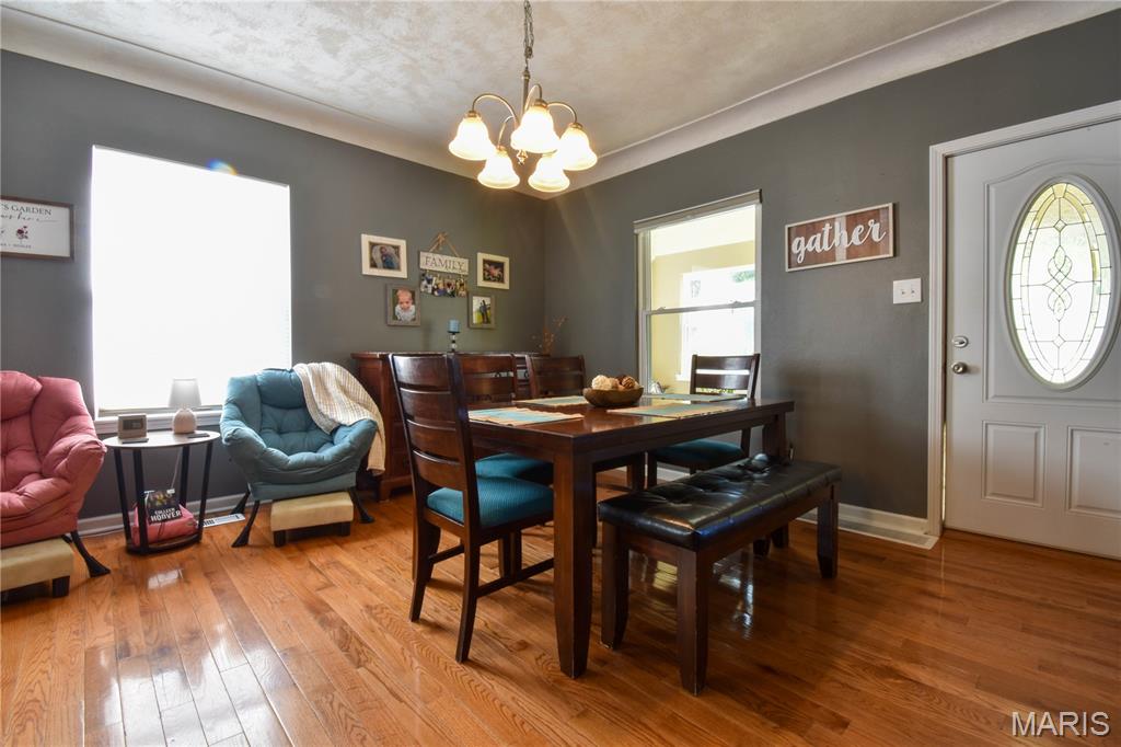 711 Reservoir Road Staunton, IL 62088 - Photo 8 of 40