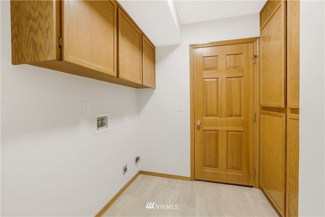 $826,999 | 23924 Southeast 253rd Place, Maple Valley, WA 98038