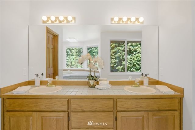 $826,999 | 23924 Southeast 253rd Place, Maple Valley, WA 98038