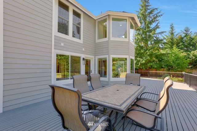 $826,999 | 23924 Southeast 253rd Place, Maple Valley, WA 98038