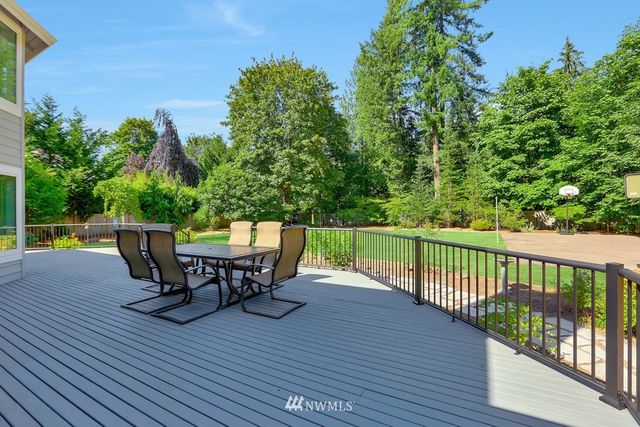 $826,999 | 23924 Southeast 253rd Place, Maple Valley, WA 98038