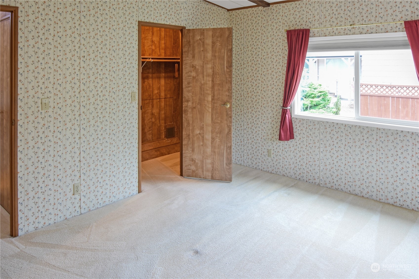 23716 Lake Drive East Bothell, WA 98021 - Photo 21 of 28