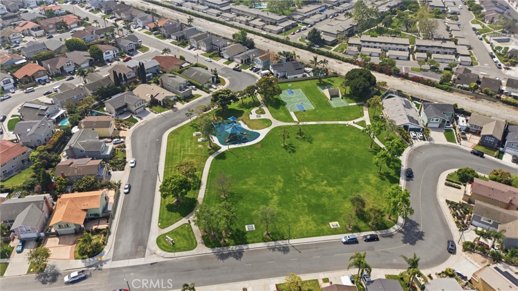 5021 Vauxhall Road Westminster, CA 92683 - Photo 30 of 38 Sports Courts, Green Space, and Playground