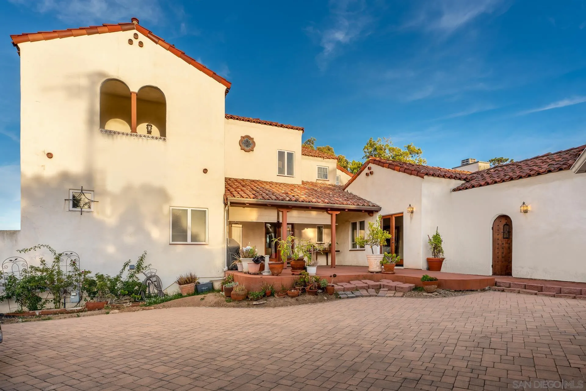 553 Rimrock Road El Cajon, CA 92020 - Photo 8 of 43 a front view of a house with garden