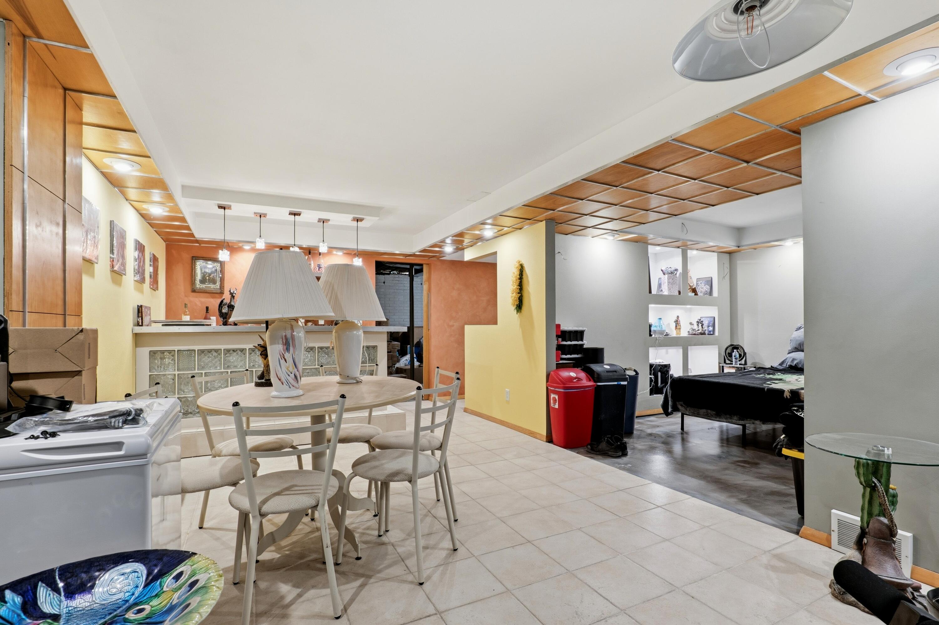 1221 Summit Street Manitowoc, WI 54220 - Photo 13 of 23 1221SummitSt_013