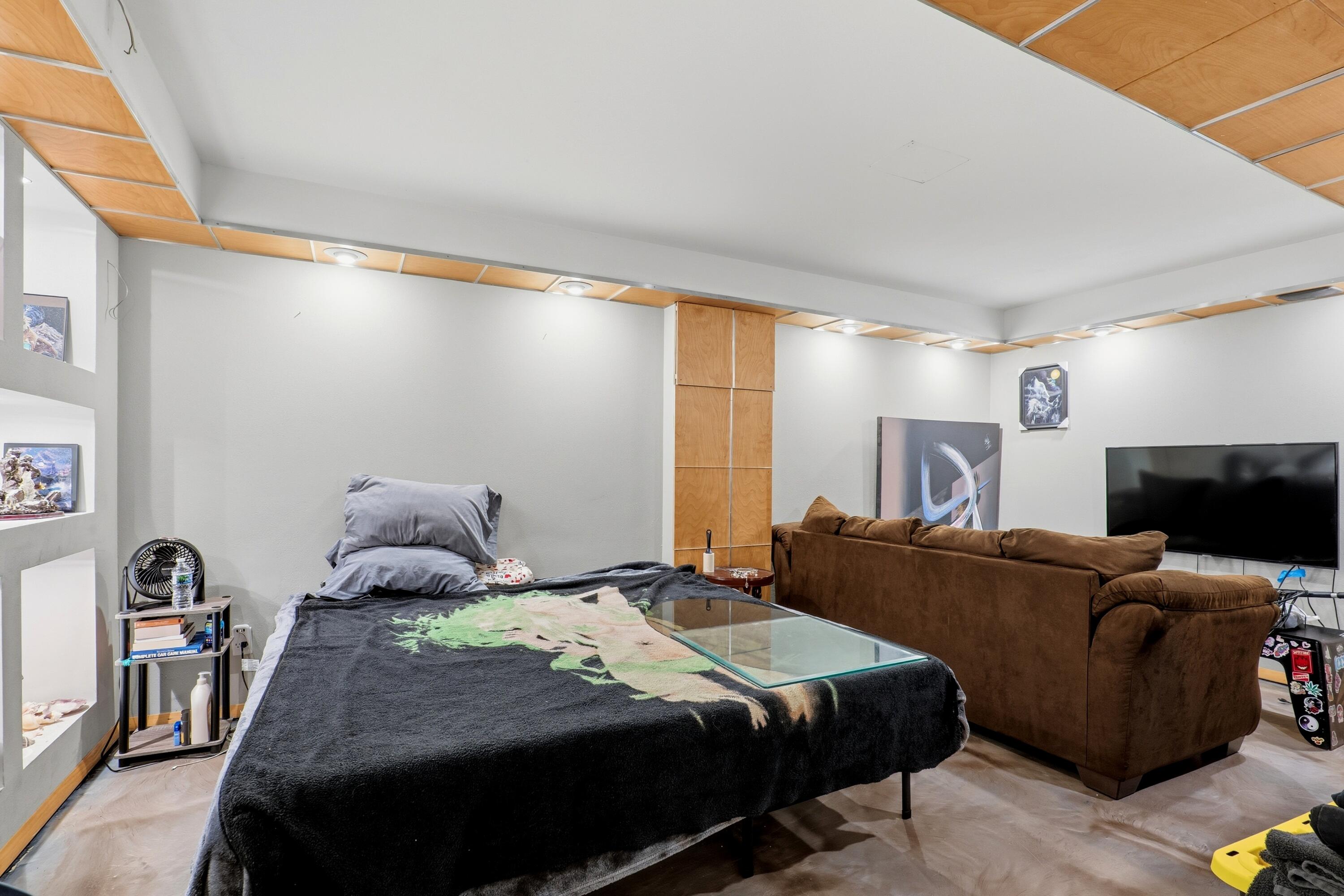 1221 Summit Street Manitowoc, WI 54220 - Photo 14 of 23 1221SummitSt_014