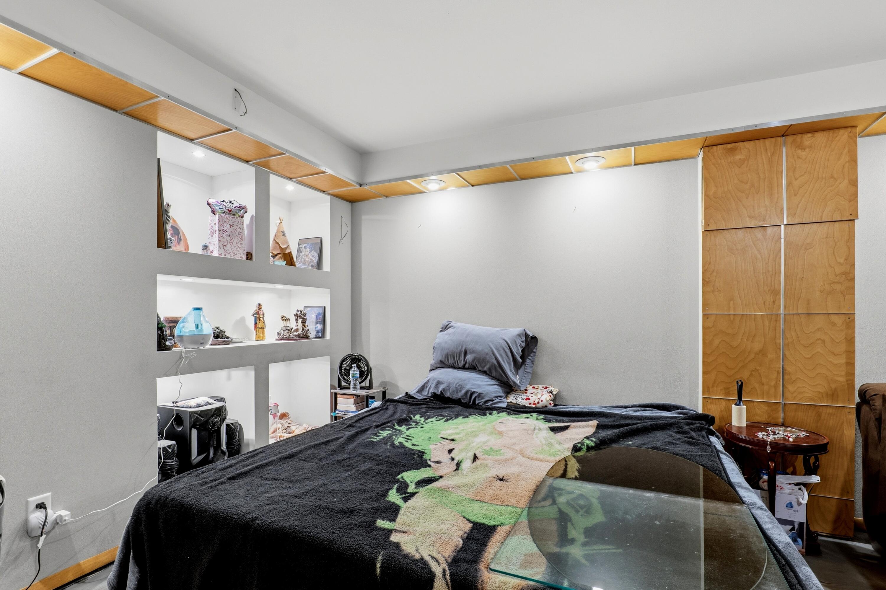 1221 Summit Street Manitowoc, WI 54220 - Photo 15 of 23 1221SummitSt_015