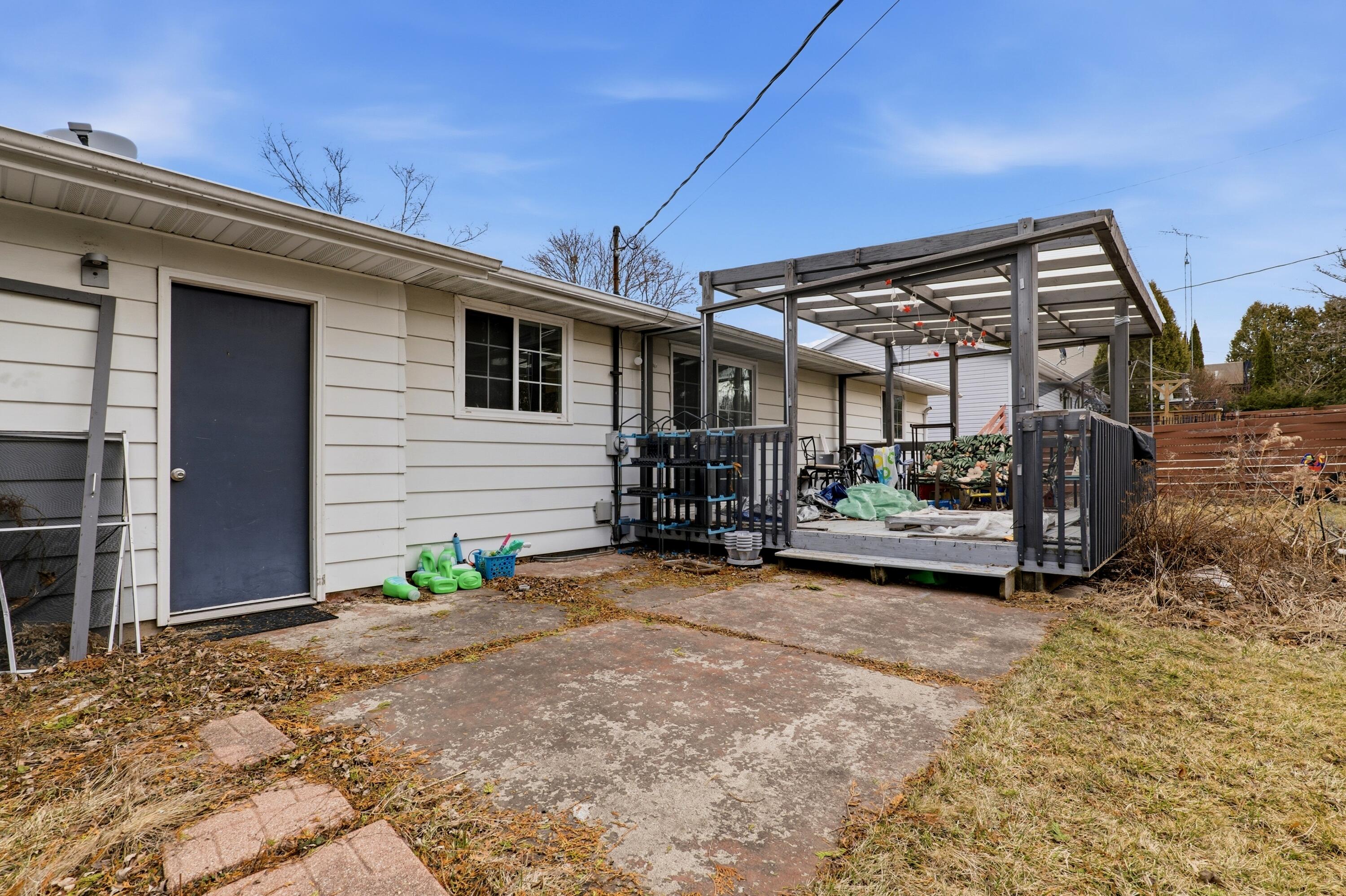 1221 Summit Street Manitowoc, WI 54220 - Photo 21 of 23 1221SummitSt_021