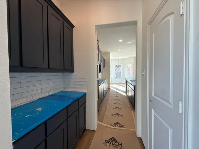 $552,250 | 405 Hayden Faith Court, Springtown, TX 76082