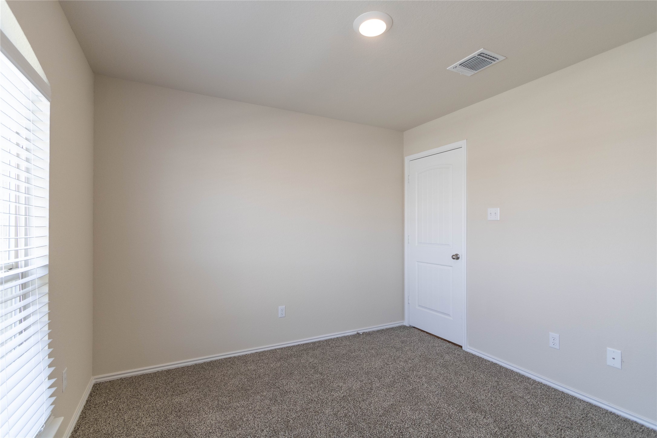190 Beth Ann Loop Taylor, TX 76574 - Photo 17 of 34