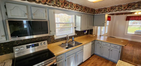 $200,000 | 217 Northeast 9th Street, Washington, IN 47501