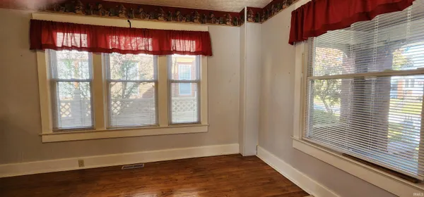 $200,000 | 217 Northeast 9th Street, Washington, IN 47501