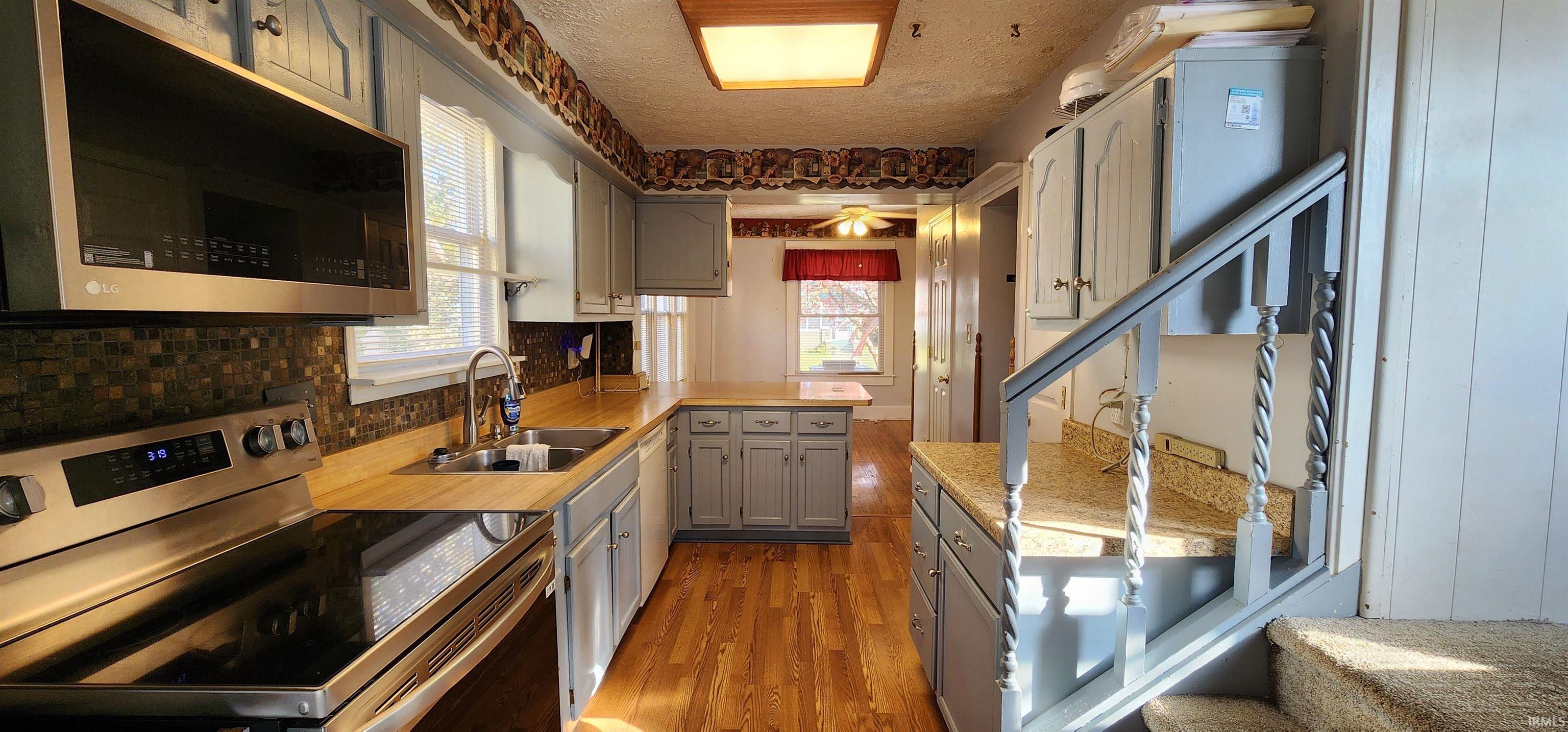 217 Northeast 9th Street Washington, IN 47501 - Photo 10 of 28