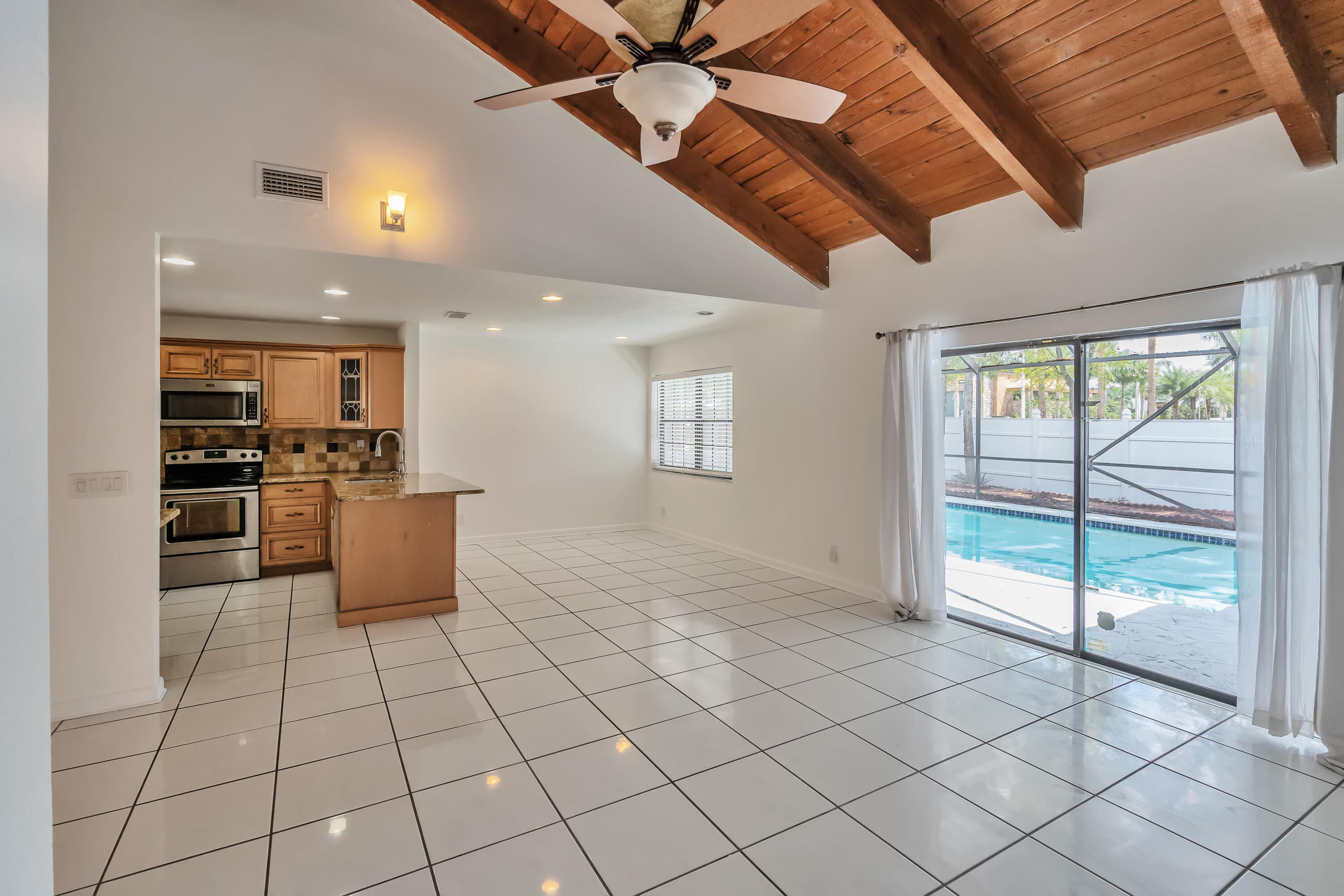 9720 Carousel Circle South Boca Raton, FL 33434 - Photo 2 of 24 QPT - TMP08249