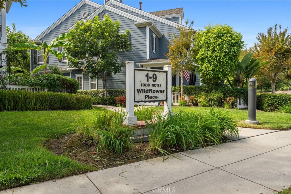 3 Wildflower Place Ladera Ranch, CA 92694 - Photo 8 of 32 a view of a back yard