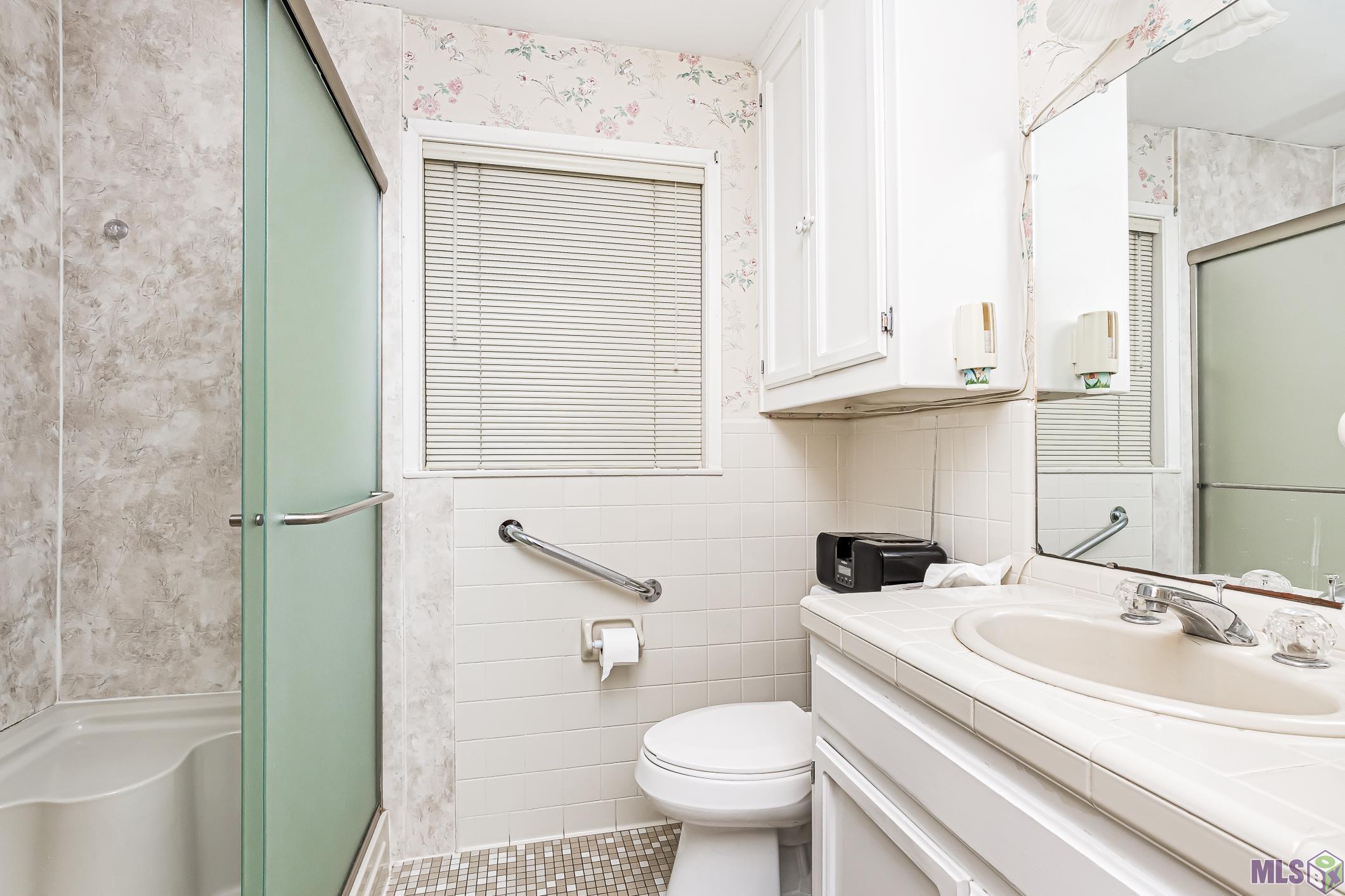 324 Highland Park Drive Baton Rouge, LA 70808 - Photo 3 of 7 Full Bath