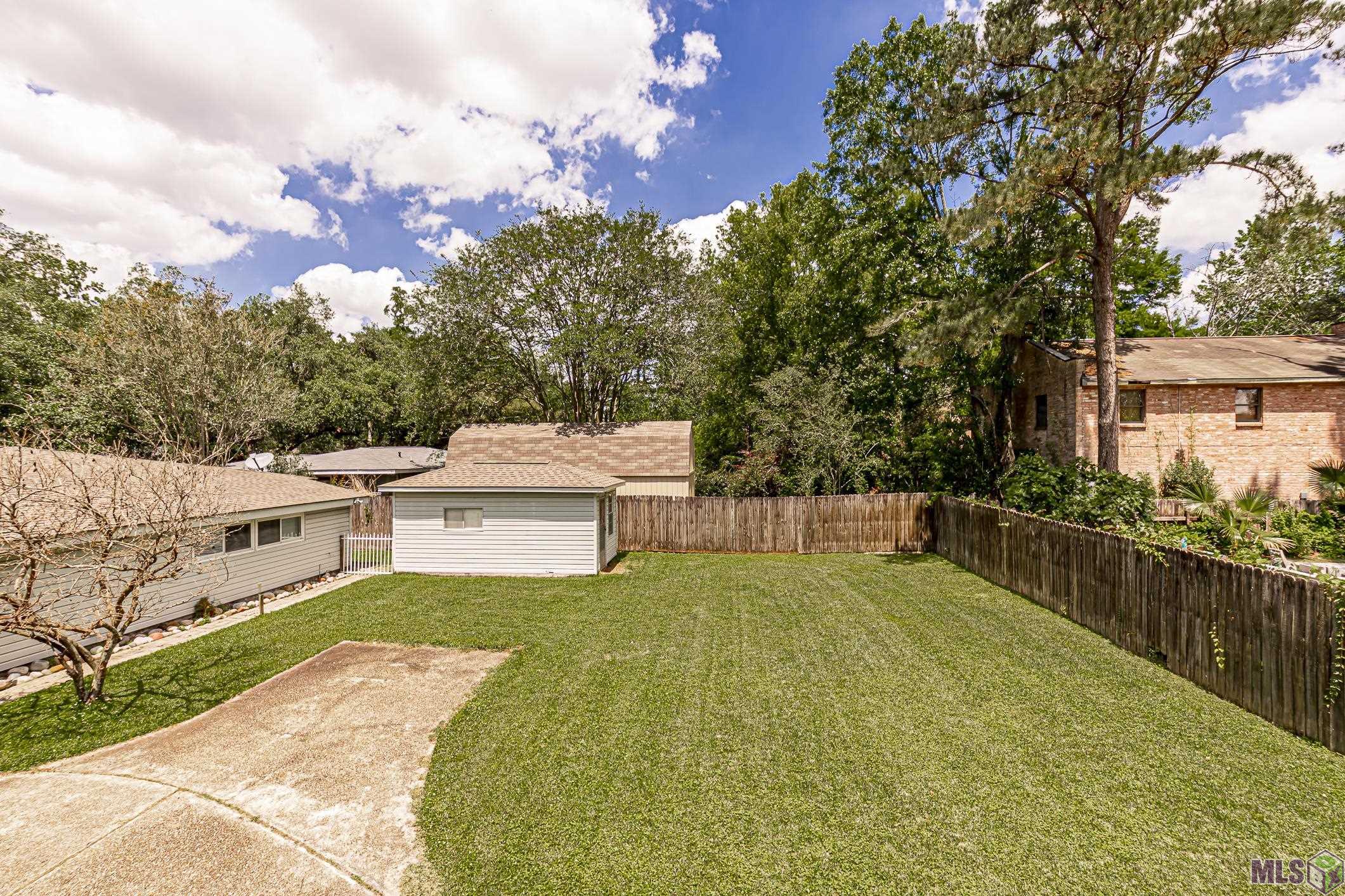 324 Highland Park Drive Baton Rouge, LA 70808 - Photo 7 of 7 10x20 Storage - Parking Pad