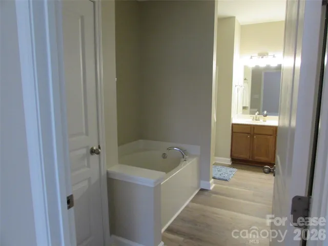 $1,495 | 10125 Westmoreland Road, Unit 2E, Cornelius, NC 28031