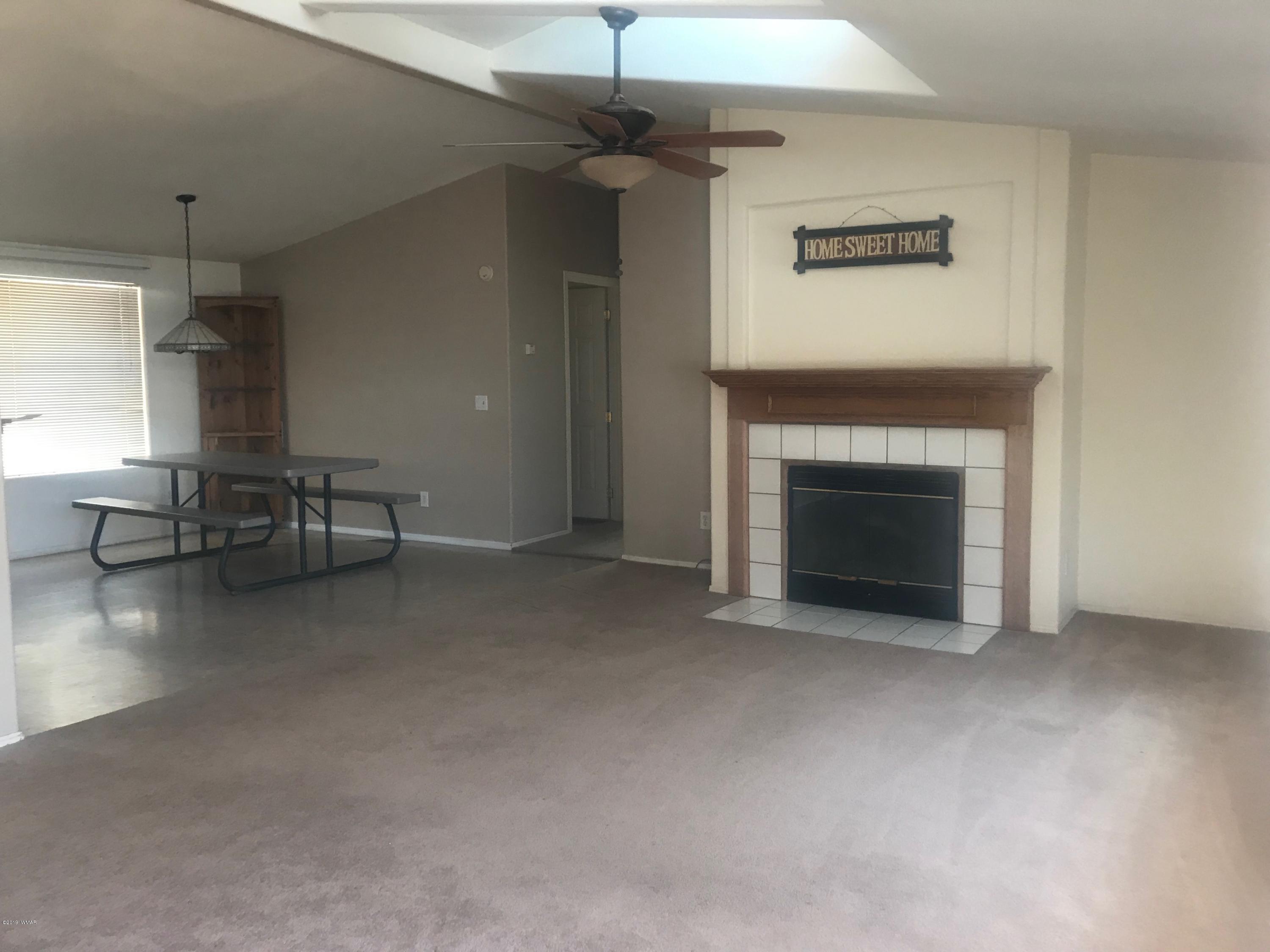 2808 Markham Road Overgaard, AZ 85933 - Photo 2 of 13