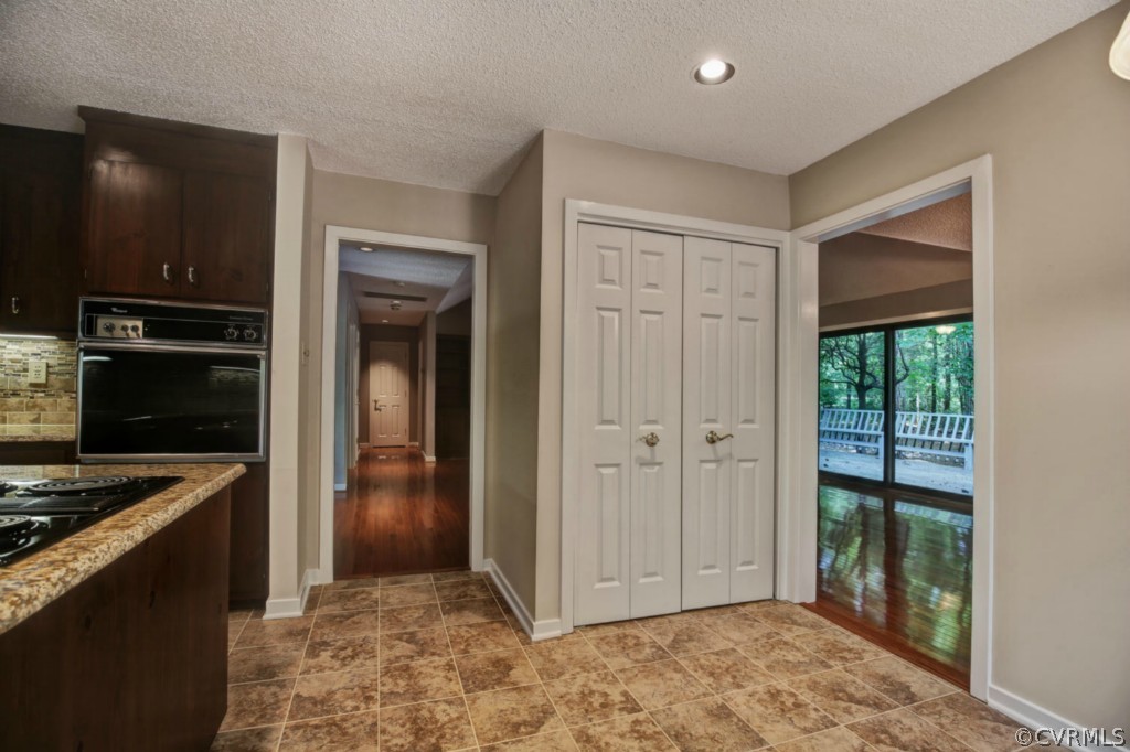 3702 Commodore Point Court Midlothian, VA 23112 - Photo 8 of 24 a view of kitchen
