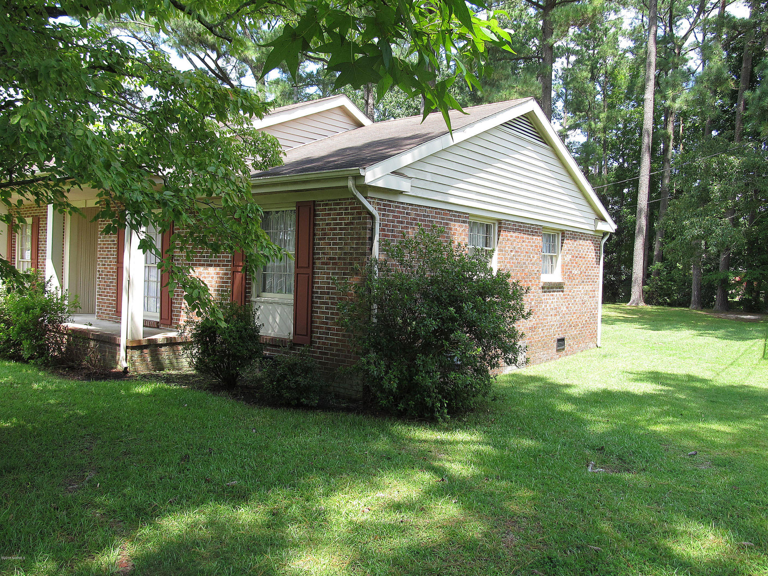 217 Stratford Road Havelock, NC 28532 - Photo 4 of 18 Right