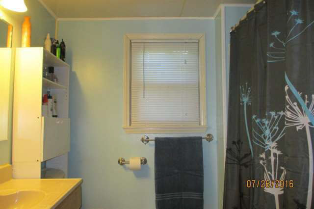 630 South McKinley Road Flushing, MI 48433 - Photo 12 of 15 21195357-11.JPG