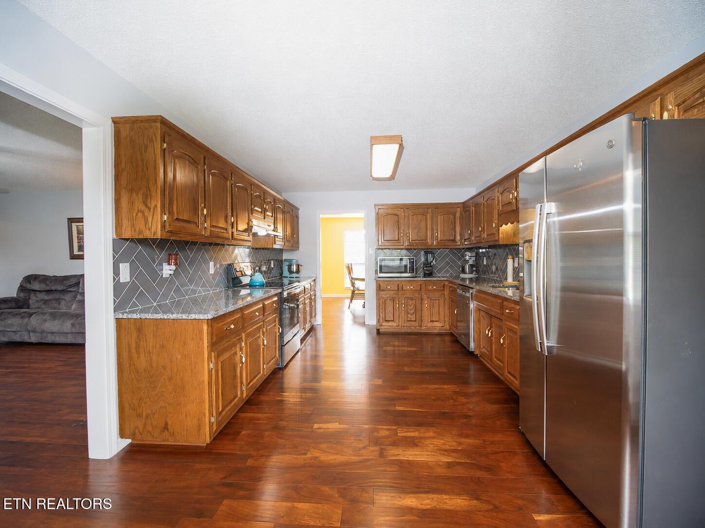 1306 Raulston Road Maryville, TN 37803 - Photo 16 of 50 Kitchen