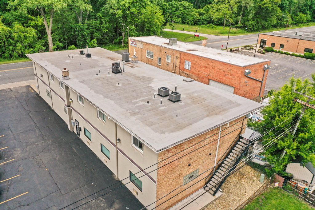 4425 Harlem Avenue Berwyn, IL 60402 - Photo 3 of 31