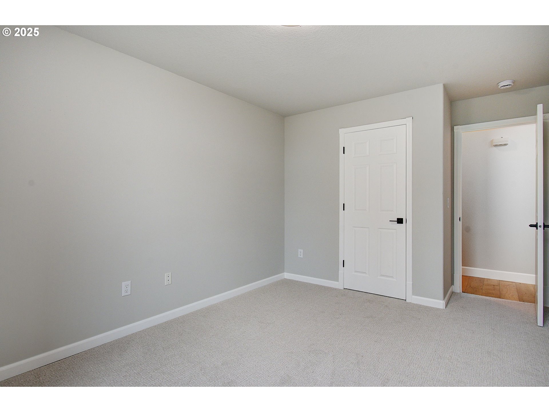 2513 Northwest 147th Street Vancouver, WA 98685 - Photo 25 of 42 a view of an empty room