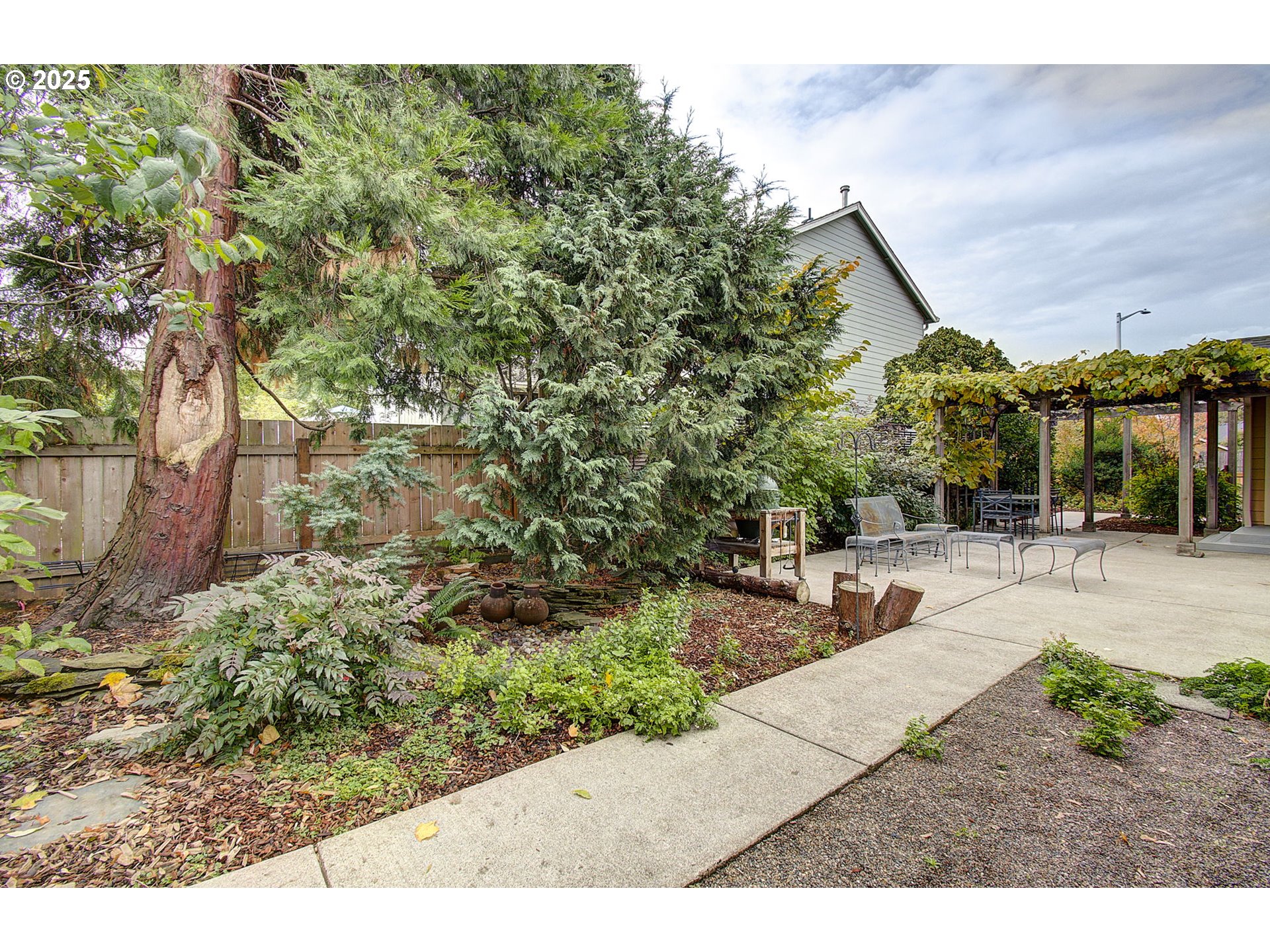 2513 Northwest 147th Street Vancouver, WA 98685 - Photo 35 of 42 a view of a outdoor space