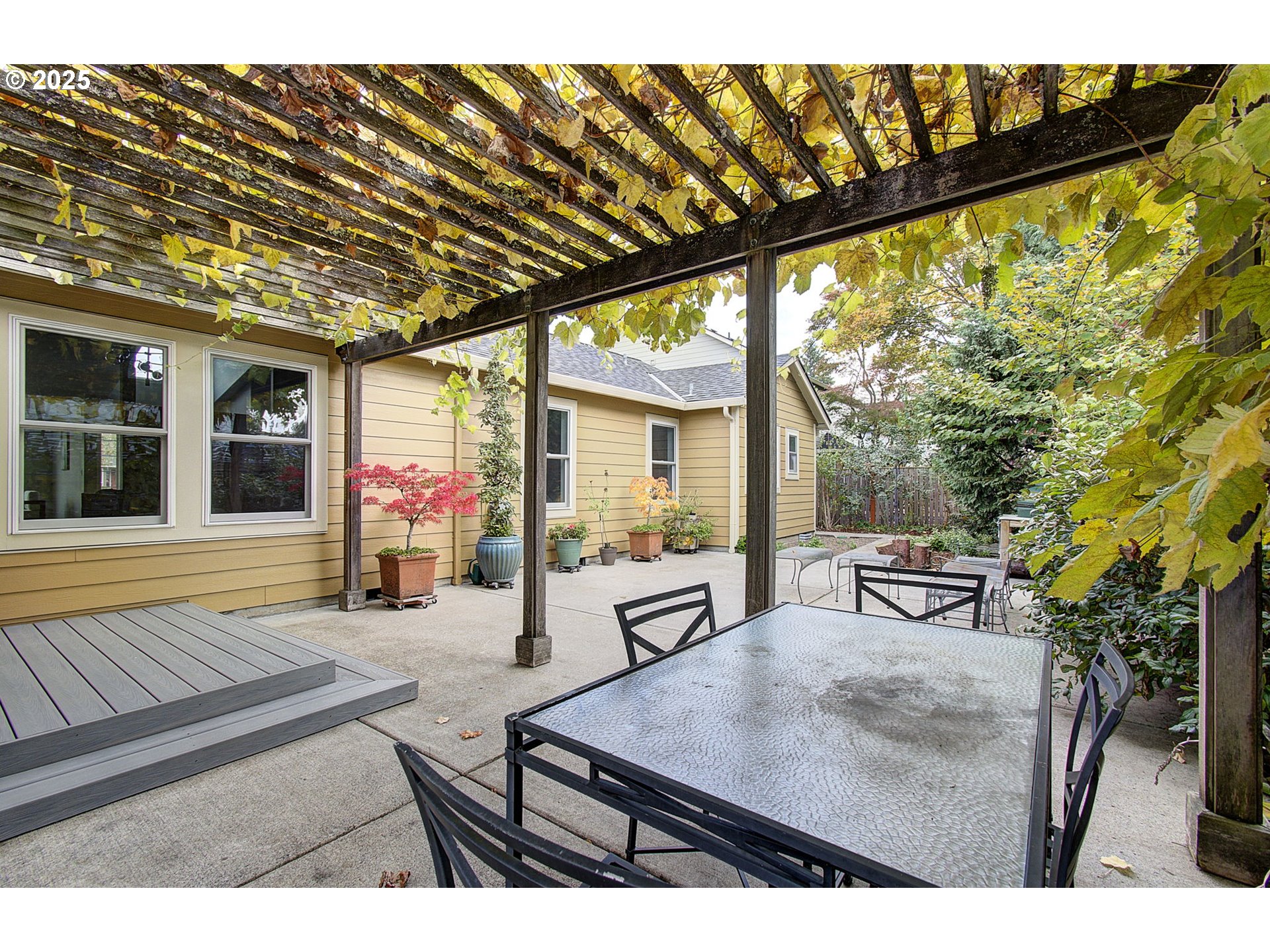 2513 Northwest 147th Street Vancouver, WA 98685 - Photo 40 of 42 a outdoor space with furniture